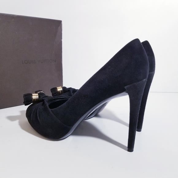 LOUIS VUITTON Knot Confident Black Suede Tassel Heel Pumps 37.5 - Picture 8 of 15